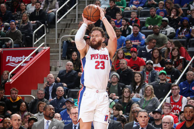 年级的梁同 年级的梁同