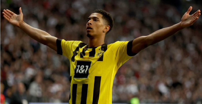 他的出场总 他的出场总